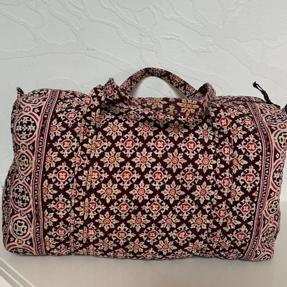 Vera Bradley Burgundy Yellow Quilted Duffle Bag Zip Closure Original Size